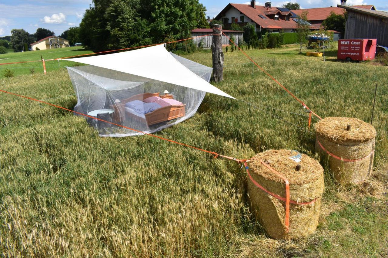 Open Air, Bett Im Kornfeld Finning Exterior foto